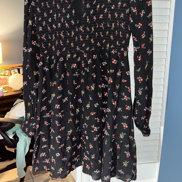 Beautiful black dress with flowers on it. Barely has ever been used, looks new ! - Picture 5 of 6